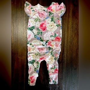 Posh peanut ruffle cap sleeve romper 9-12 months.